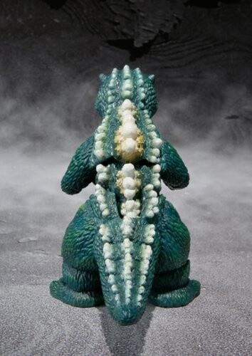 S.H.MonsterArts Little [Godzilla] and Crystal Set: Bandai - Tokyo Otaku ...