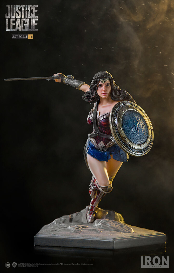 Art Scale Justice League Wonder Woman Figure: DC Comics: DC Comics