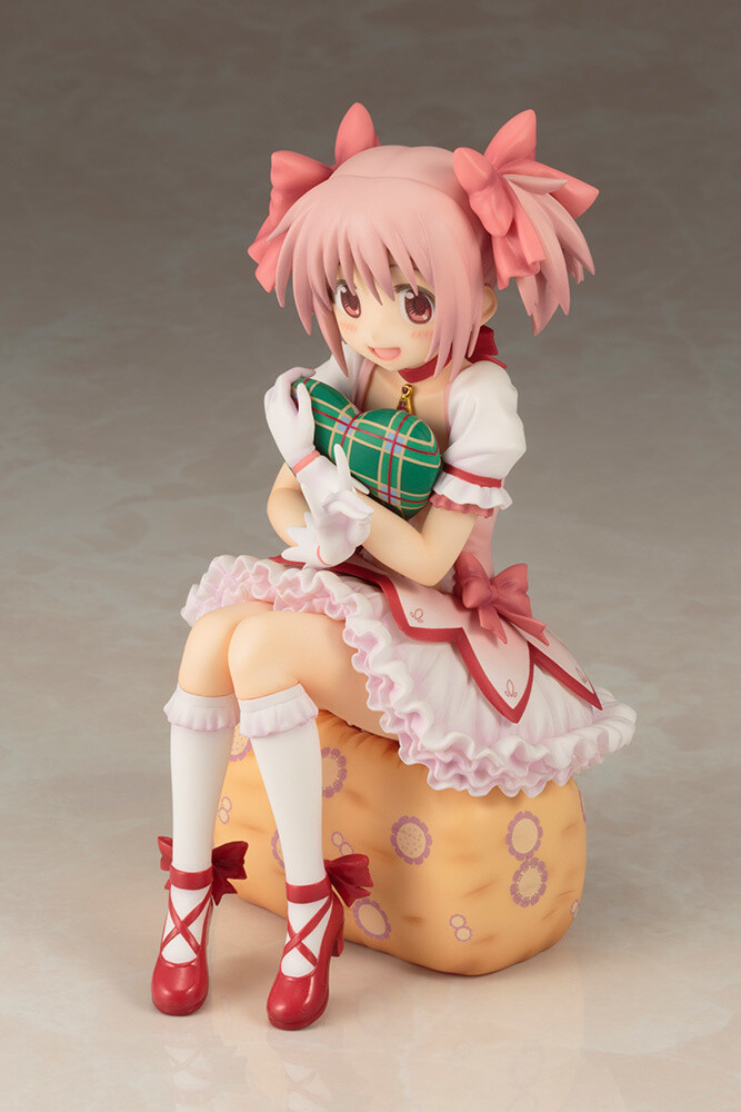 goddess madoka figure