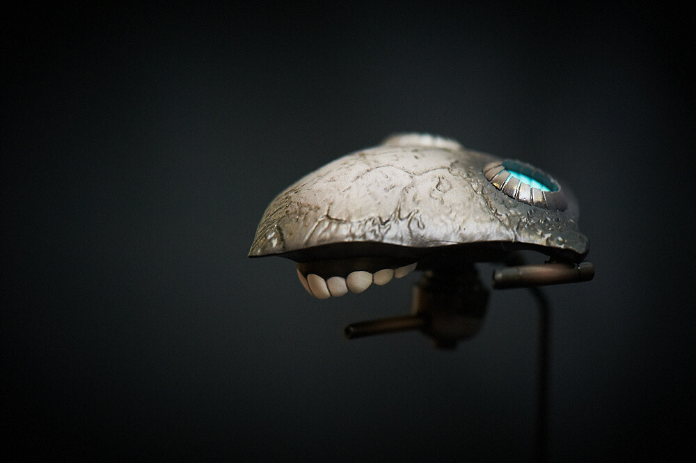 Building on the Nendoroid, Midichu and Dekacchu, this is a scale figure adaptation. 57