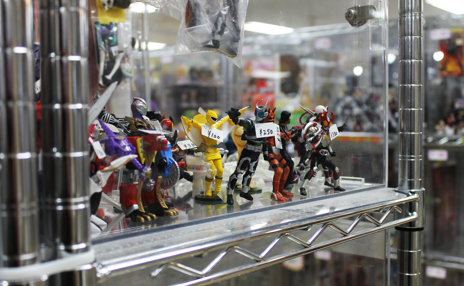 ASTOP: A Rental Showcase Specialty Shop in Akihabara 11