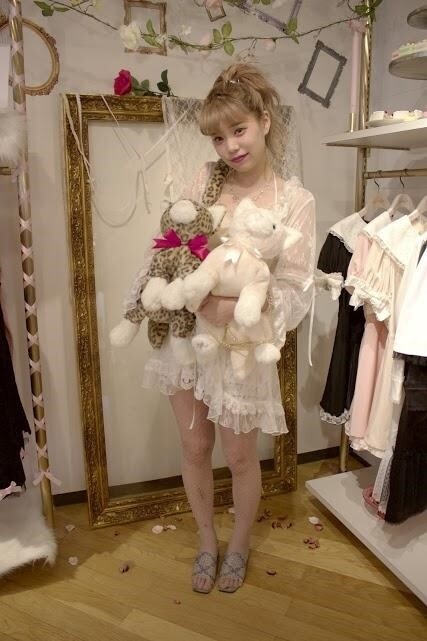 Swankiss 2016: Gothic & Lolita Meets Vintage European Romance 5