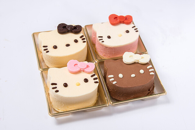 Merry Christmas with Hello Kitty! Café Featuring Hello Kitty Opens in Shibuya 16