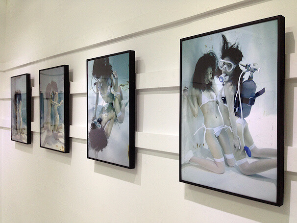 From “Manabu Koga: Underwater Over-the-Knee Socks Bishojo Photo Exhibition” / Fall in Love with “Mizu no Naka no Onnanoko” Project 1