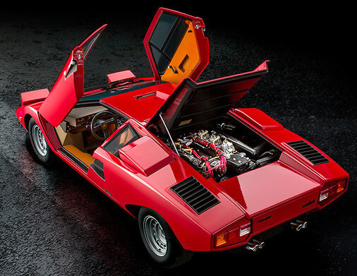 At 1/12 scale, this exquisite model is an exact replica of the fabled “King of Supercars.” 43