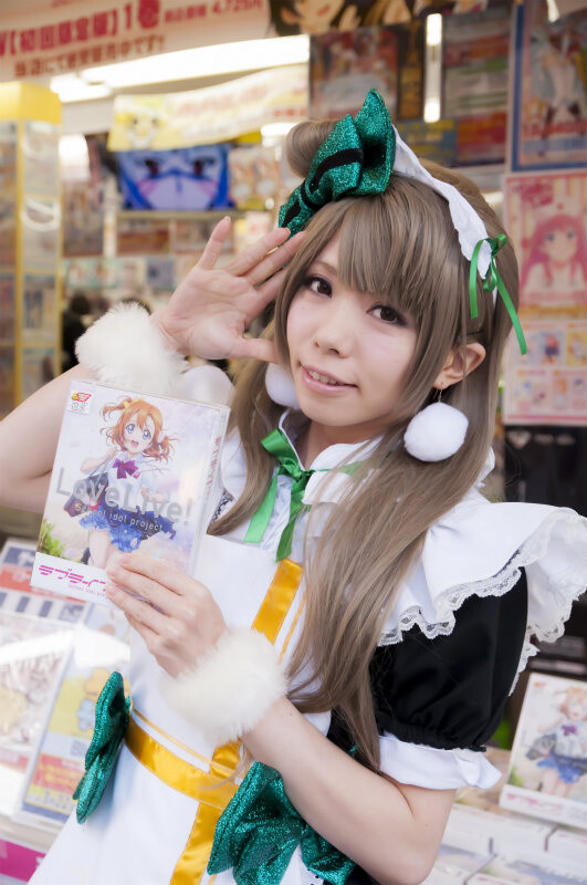 Hayase Ami Cosplays as Minami Kotori at Akihabara Gamers Event 5