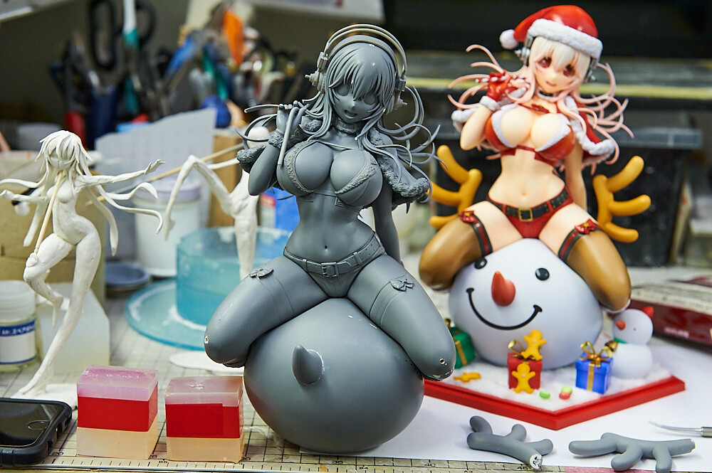 Art of Figure Making:  VERTEX, Sculpting, and Super Sonico 24