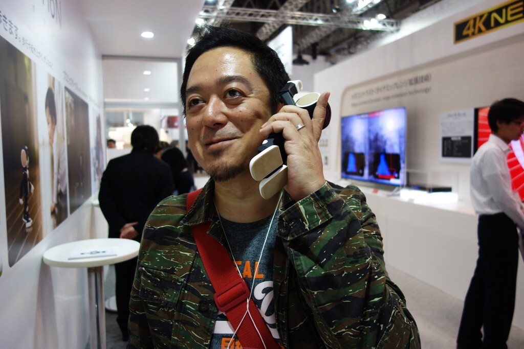 It’s Not a “Smartphone” - It’s “RoBoHon”! Sharp Debuts “RoBoHon” Robot That Also Turns into a Smartphone at CEATEC 2015 5