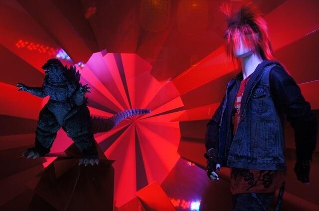 Godzilla and fashion! 12