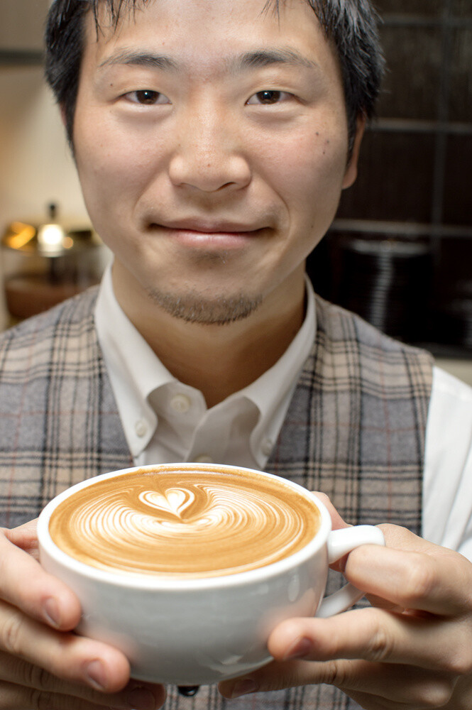 If you happen to come to Shibuya, we hope you enjoy latte art from these two world-class baristas. 25