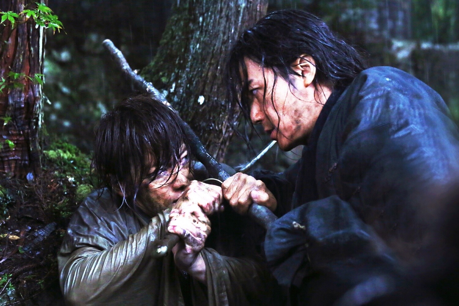 © Nobuhiro Watsuki / Shueisha Inc. © 2014 Rurouni Kenshin: Kyoto Inferno/The Legend Ends Production Committee 4