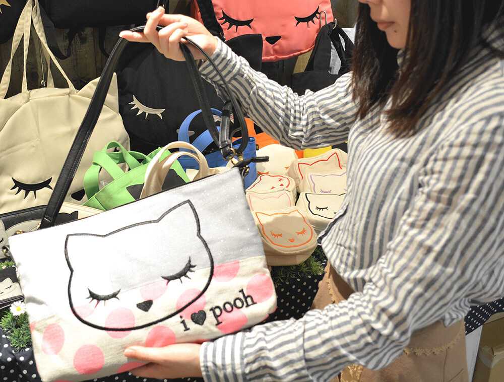 [J-Fashion] A Sneak Peek at Cute New Bags & Pouches with Osumashi Pooh-Chan! 9