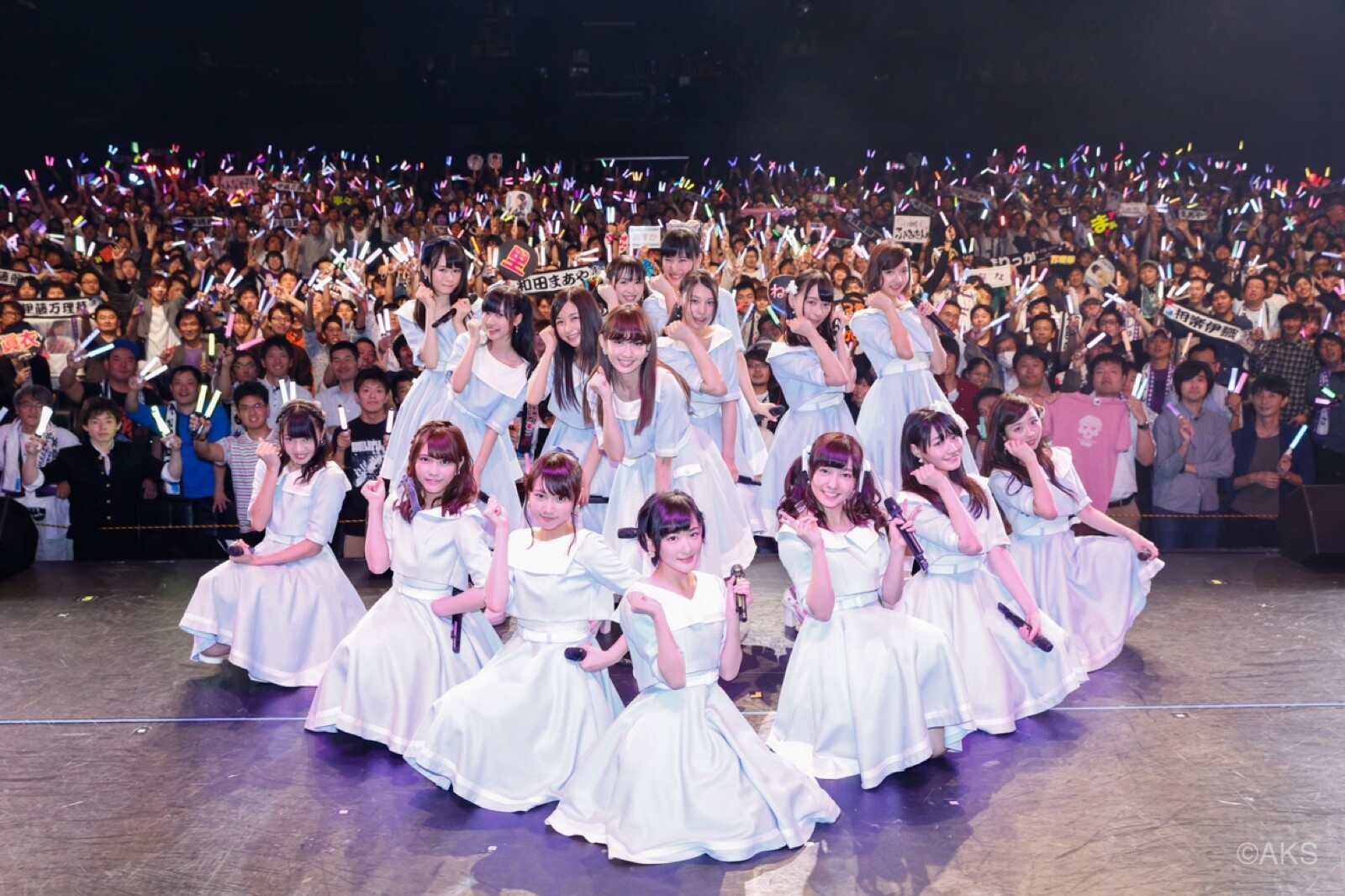 AKB48′s Haruna Kojima Makes Surprise Appearance at Nogizaka46 Concert to Debut “Kojizaka 46” Song! 6