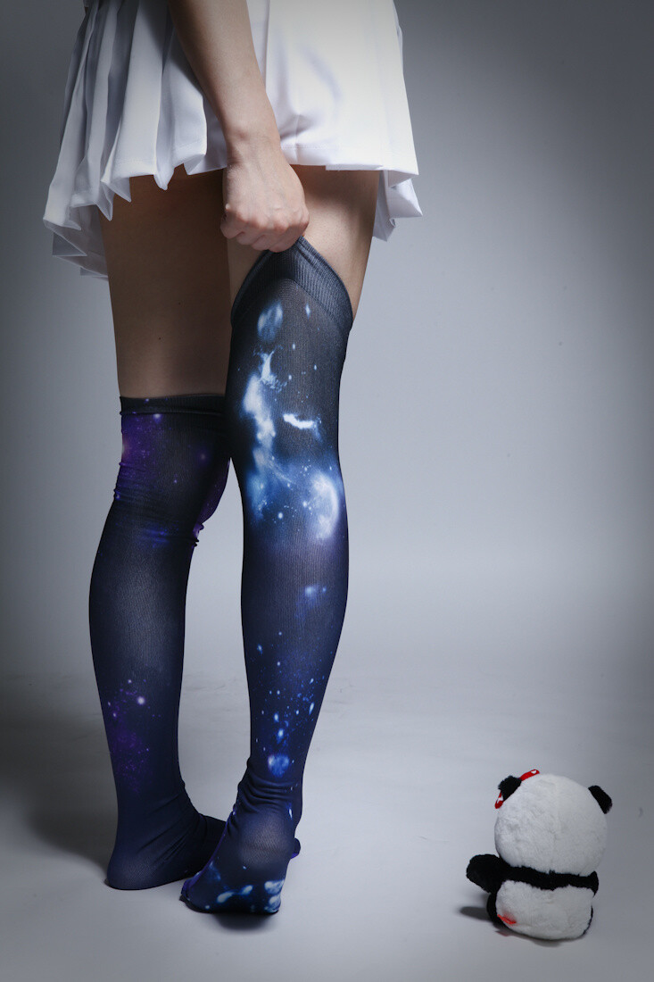 A Must-See for Fans of Zettai Ryoiki & Knee-High Socks! People Who Are Wild About Knee-High Socks [Original Gravure] [1/2] 7