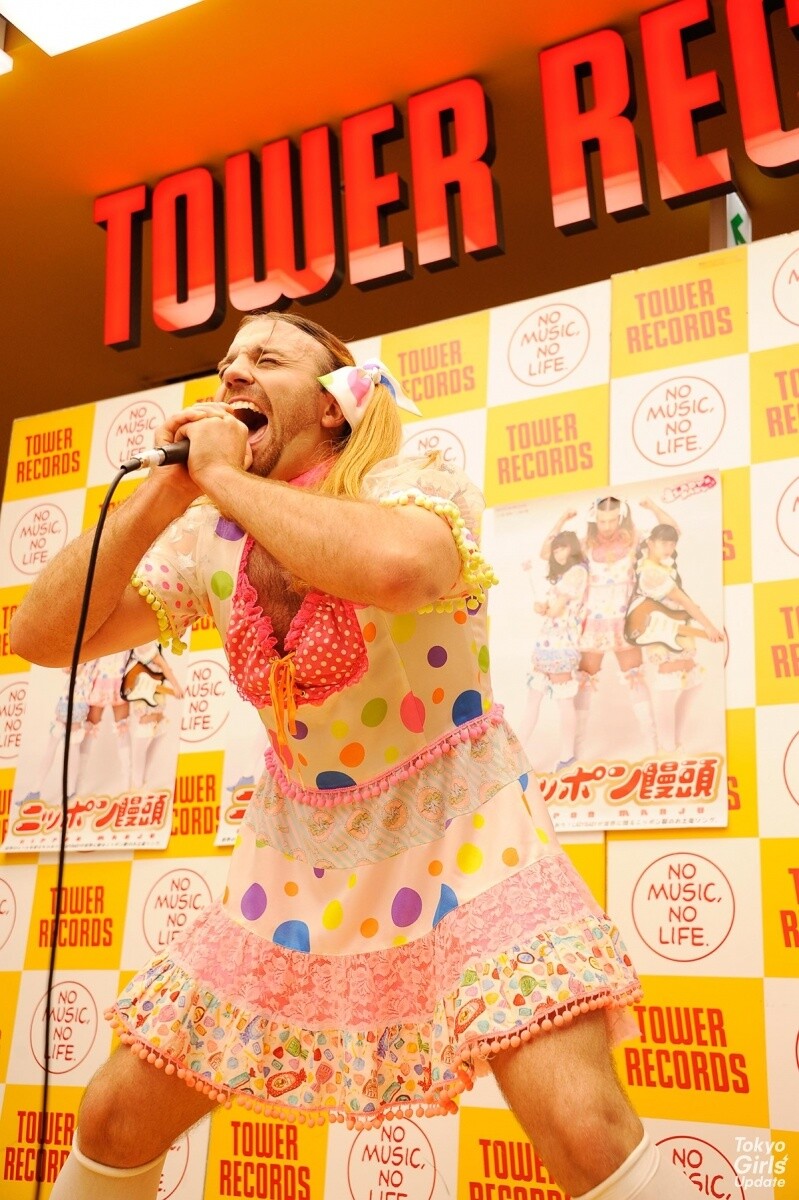 LADY BABY Whips Up a Frenzy at Tower Records in Shibuya During Release Event! 14