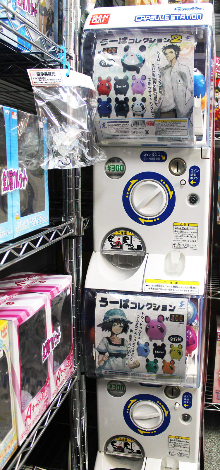 KASHIBAKO SHOTEN HONTEN: One of Akihabara’s Leading Shops for Beautiful Anime Girl Figures 14