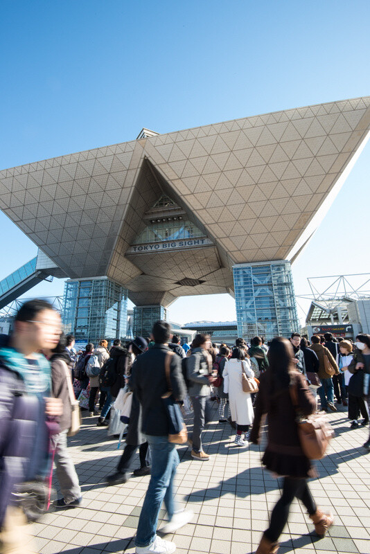 The Curtain Opens on the 40th Year of Comiket! 23