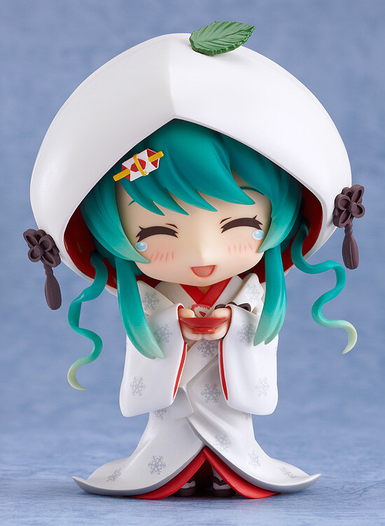 Nendoroid Snow Miku: Strawberry White Kimono Ver. (2013) 1