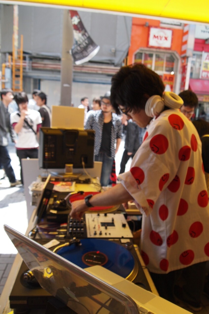 DJ Kazu Takes Over a Store in the Sacred Land of Anime Songs! Famous Music Echoes Through Akihabara 1