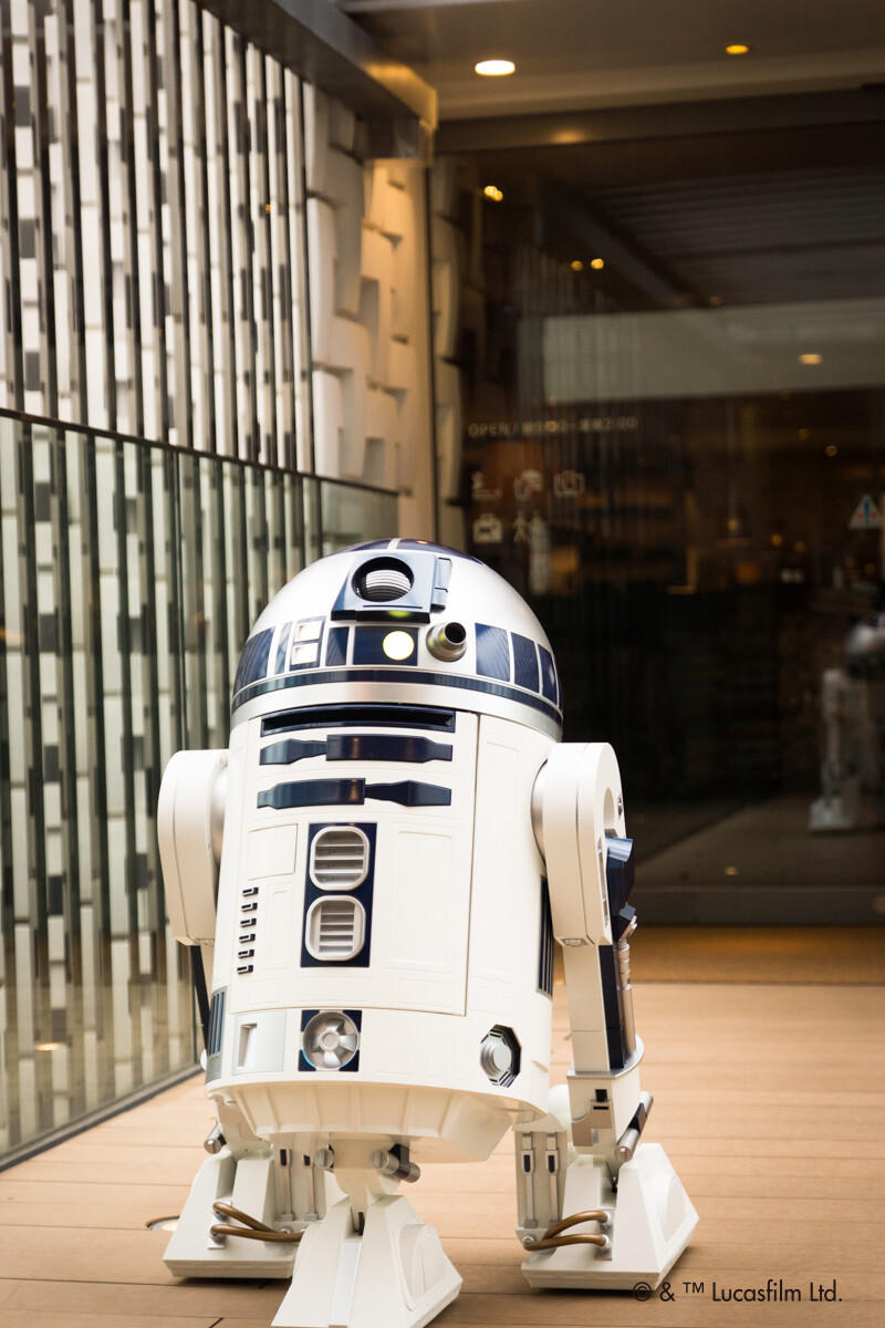 Where’s C-3PO?! R2-D2™ Moving Refrigerator on Display at Daikanyama Tsutaya 8