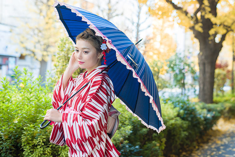 Enlist the Touken Danshi to Protect You From Rain! 1