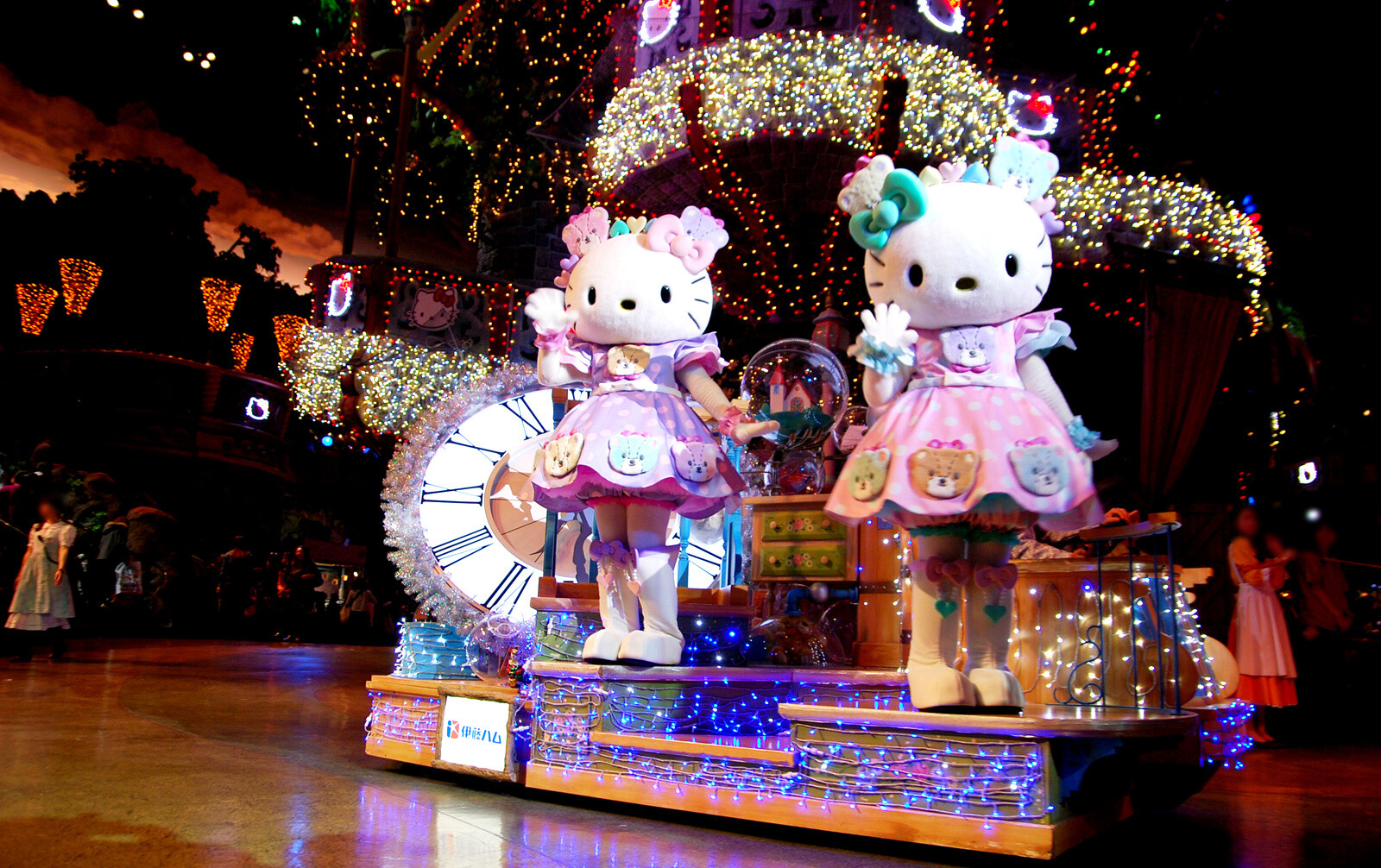Christmas Comes to Sanrio Puroland! My Melody’s Christmas Market Report 20