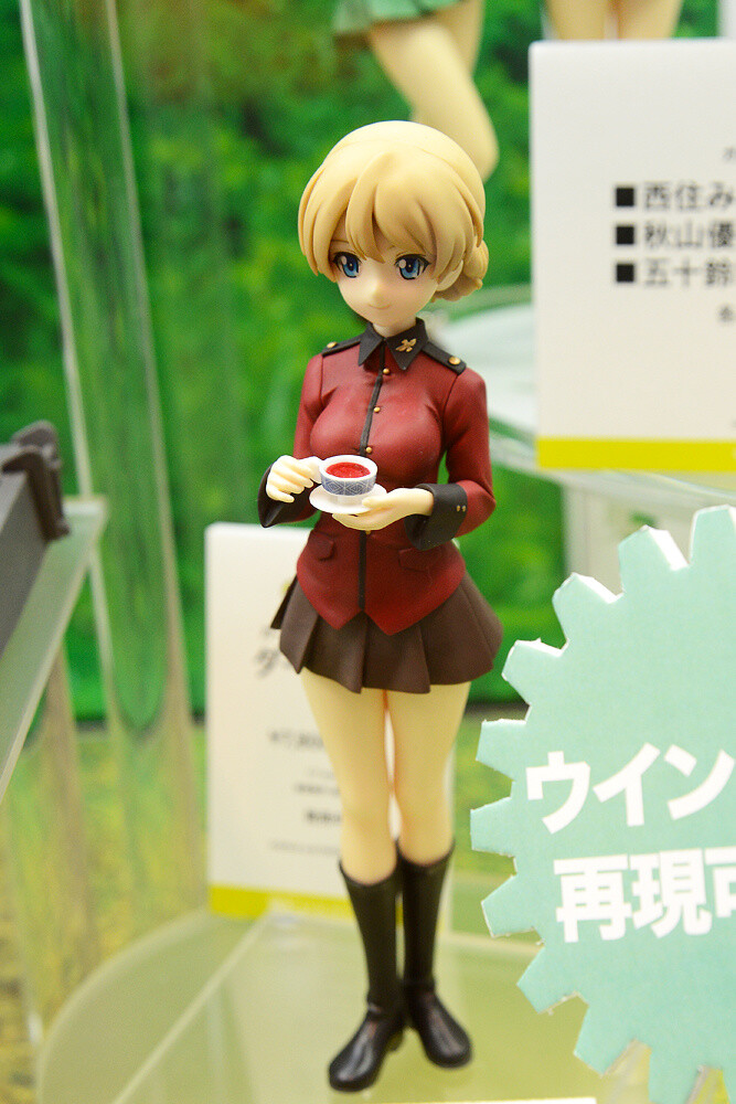 Looking Back at WonFes 2015 [Winter]! Part 2: Photo Collection of Cute and Sexy Figures! 108