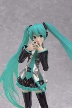 Revamped Hatsune Miku Figure is Figma No. 200! “Figma Hatsune Miku 2.0” to Release This October! 5