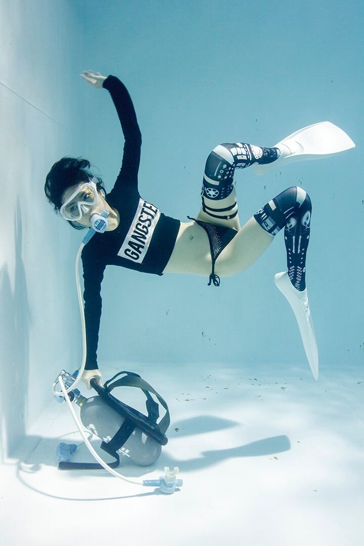 Underwater Mecha Knee Socks! *Suichu Niso Plus* - Book Combining Knee-High Socks + Girls Underwater to Release 4