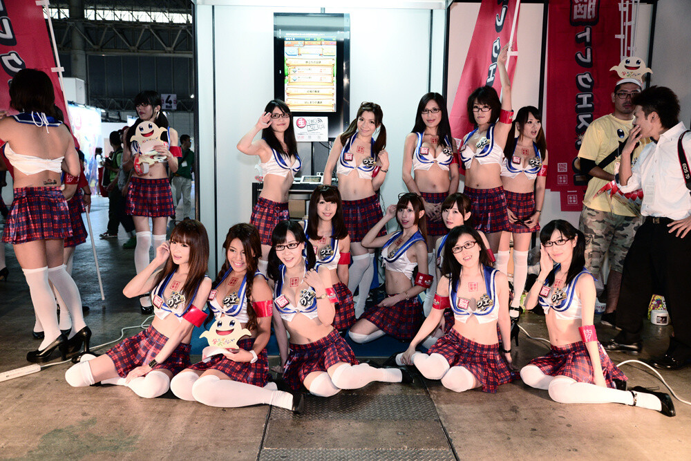 Cosplayers and Models: A Look Back at Tokyo Game Show 2013! 20