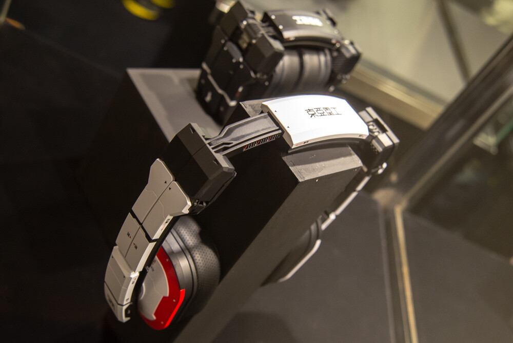 Transforming Headphones Made from an Incredible 256+ Parts! New Brand Now on Sale from Good Smile Company and Linkin Park’s Mr. Hahn 17