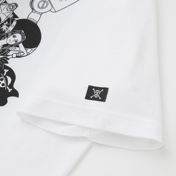 One Piece Celebrates 20 Years of Serialization With New UNIQLO Shirts 10