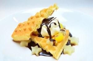 Orion’s Waffle dessert: © IF DF/Amnesia Production Committee 5