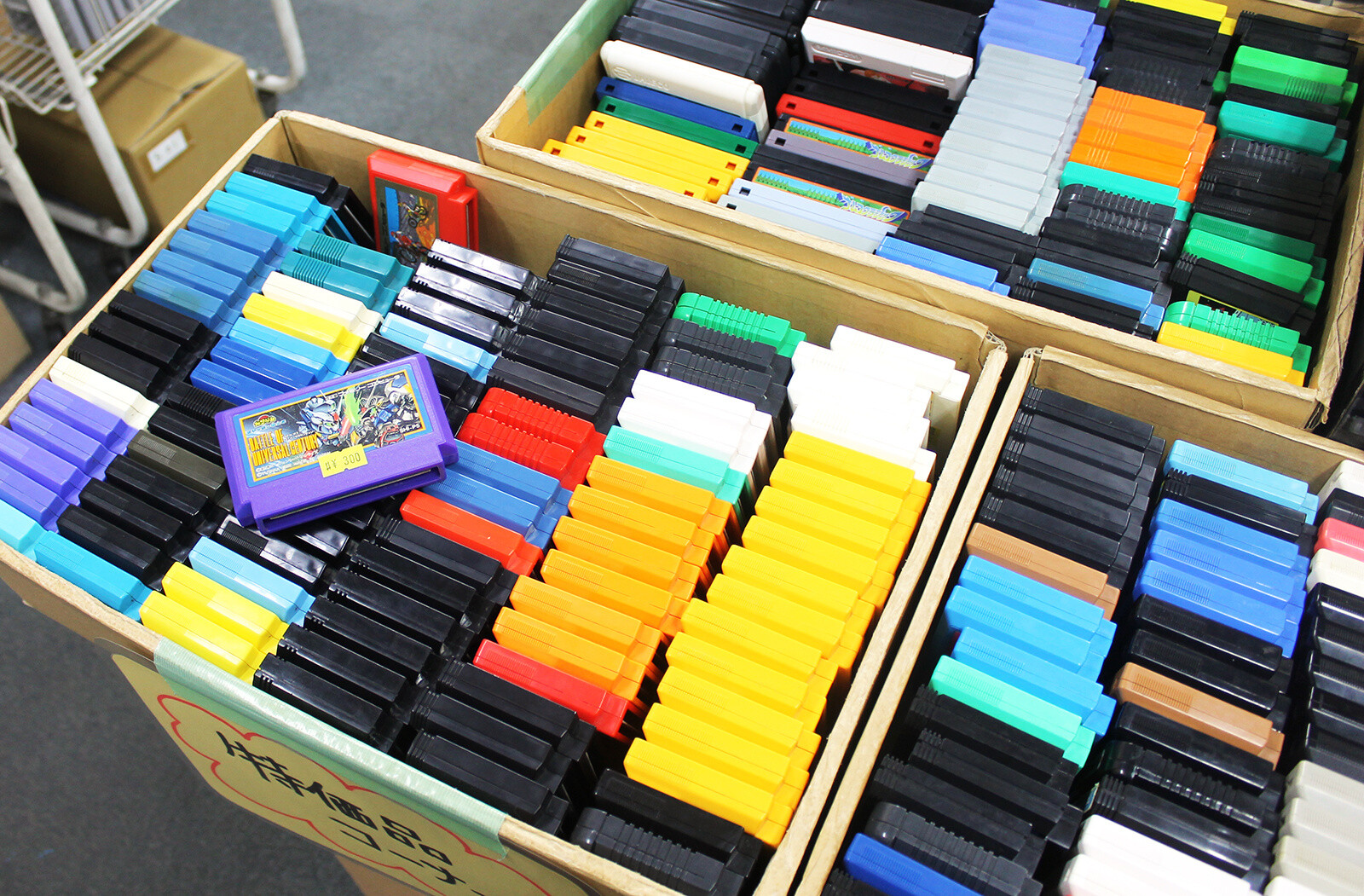 FRIENDS: An Akihabara Game Shop Filled to the Brim with Nostalgic Retro Games 12