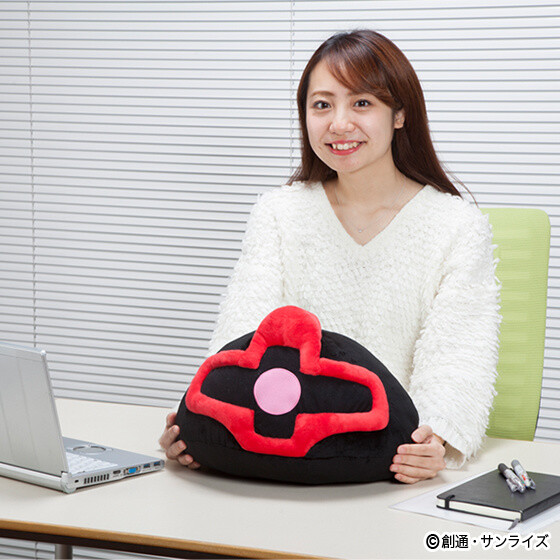 Rest Your Behind on a Gundam’s Head with These Fluffy Cushions! 3
