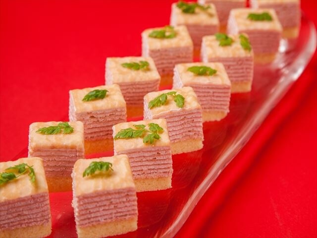 Tokyo Restaurant Holds “Strawberry Tasting Festival” 16