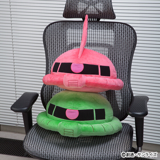 Rest Your Behind on a Gundam’s Head with These Fluffy Cushions! 5