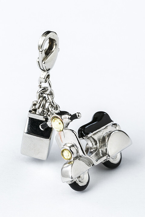 Show Off Your Gintama Style With SuperGroupies! 19