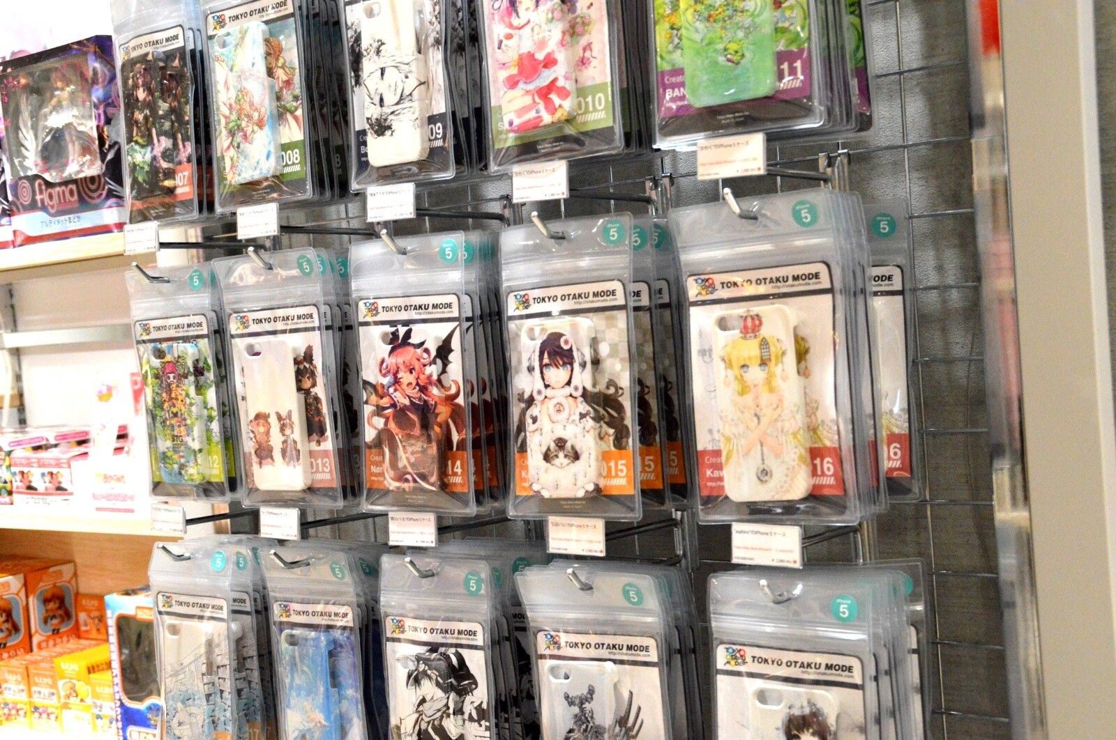 AppBank Store Shinjuku Opens! There’s Even a Booth with Original Goods from Tokyo Otaku Mode! 9