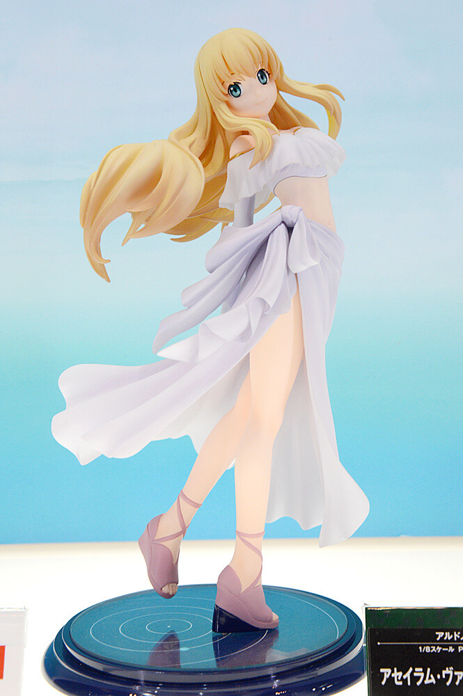 Looking Back at WonFes 2015 [Winter]! Part 2: Photo Collection of Cute and Sexy Figures! 342