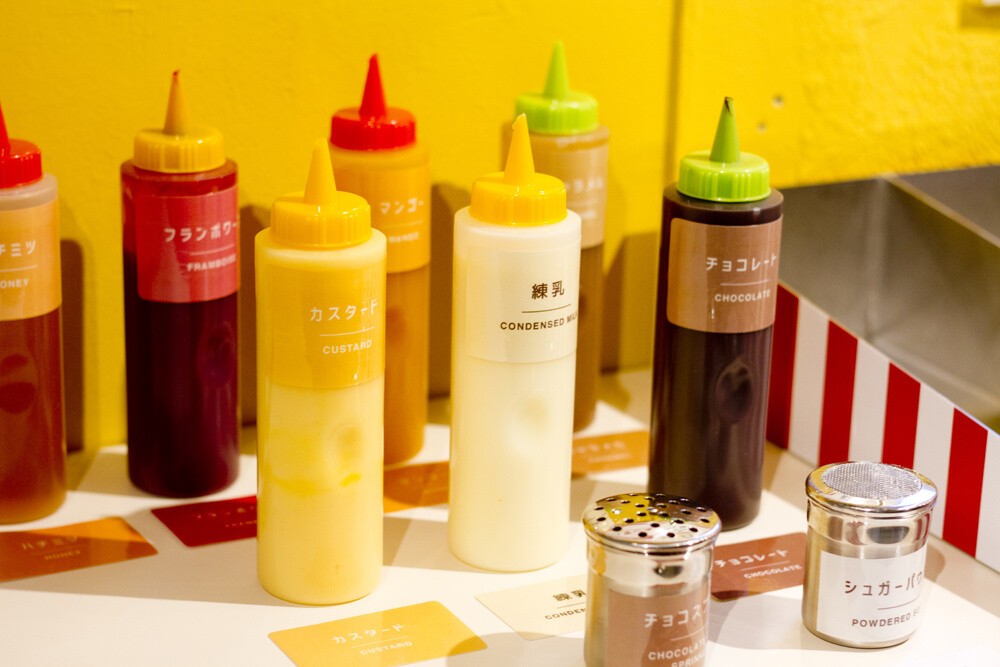 Enjoy a Dessert Skewer While Walking Around Osaka! 6