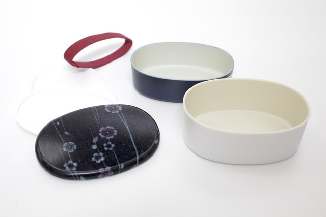 Feast With Gorgeous Bento Boxes Showcasing Traditional Japanese Techniques! 27