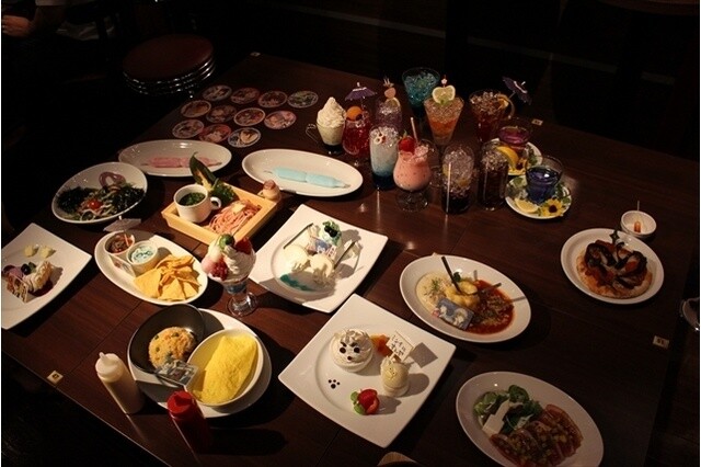 Is Gin Opening a Cafe to Repay His Debt?! Cafe & Bar Characro feat. Gintama Opens in Ikebukuro 1