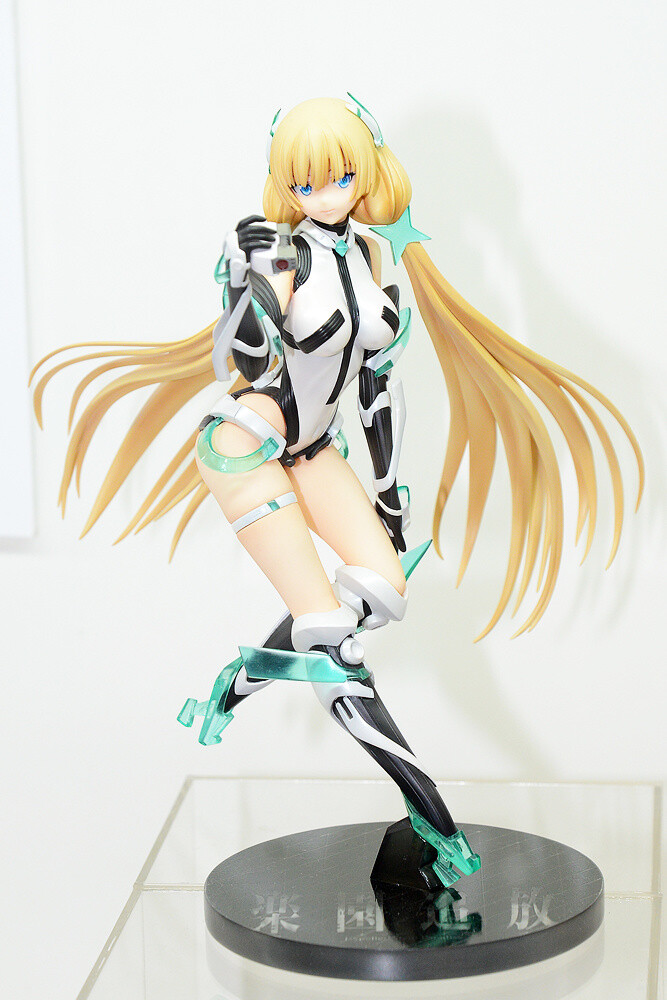 Looking Back at WonFes 2015 [Winter]! Part 2: Photo Collection of Cute and Sexy Figures! 103