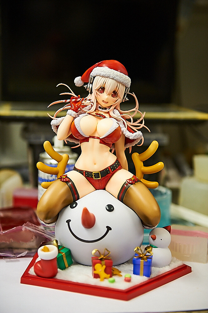 Art of Figure Making:  VERTEX, Sculpting, and Super Sonico 32