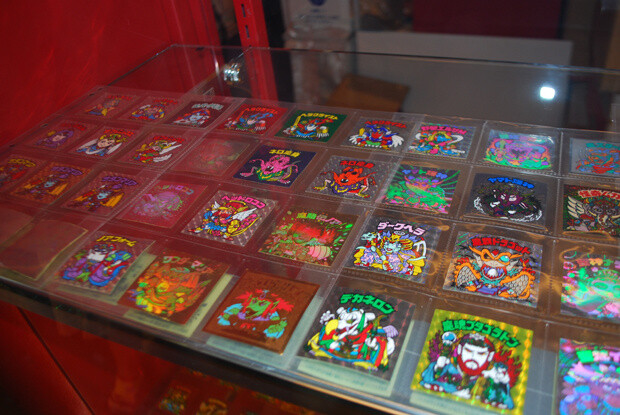 Uncut "Lotte Bikkuriman Legendary Reprint - Aluminium" - 210,000 yen 1