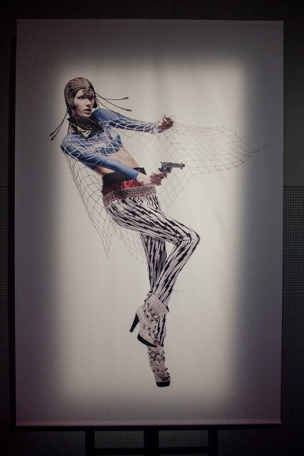 There is So Much *JoJo* Love, the Building Can’t Contain It! *JoJo* Photo Exhibition Being Held Now in Shiseido Ginza Building 20