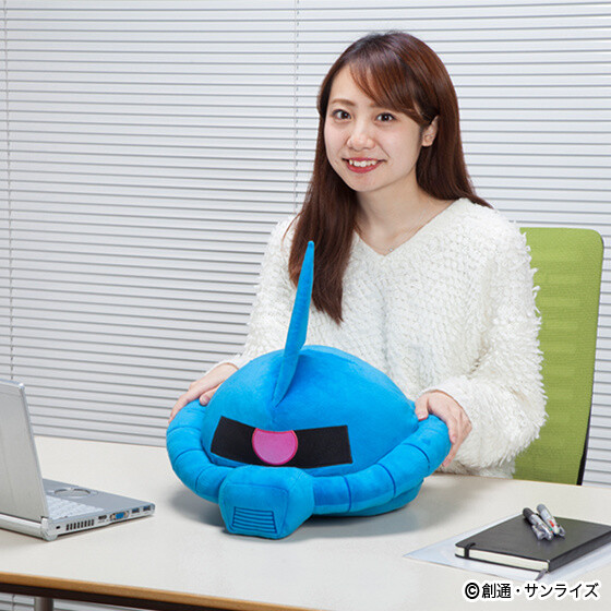 Rest Your Behind on a Gundam’s Head with These Fluffy Cushions! 4