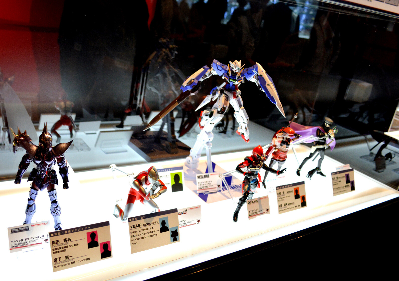 Various characters lined up 3