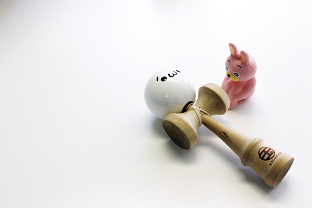 [Buyer’s Blog] Dreamy MIDORI’s Recommendation: Kaomojin Kendama 1